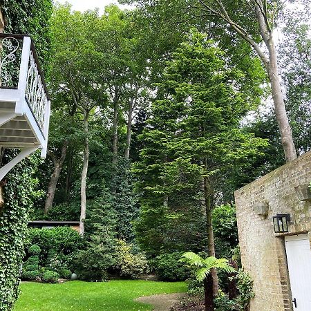 Unique Living In Victorian Water Tower Vila Benington  Exterior foto