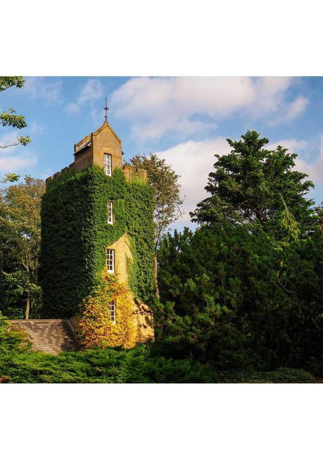 Unique Living In Victorian Water Tower Vila Benington  Exterior foto