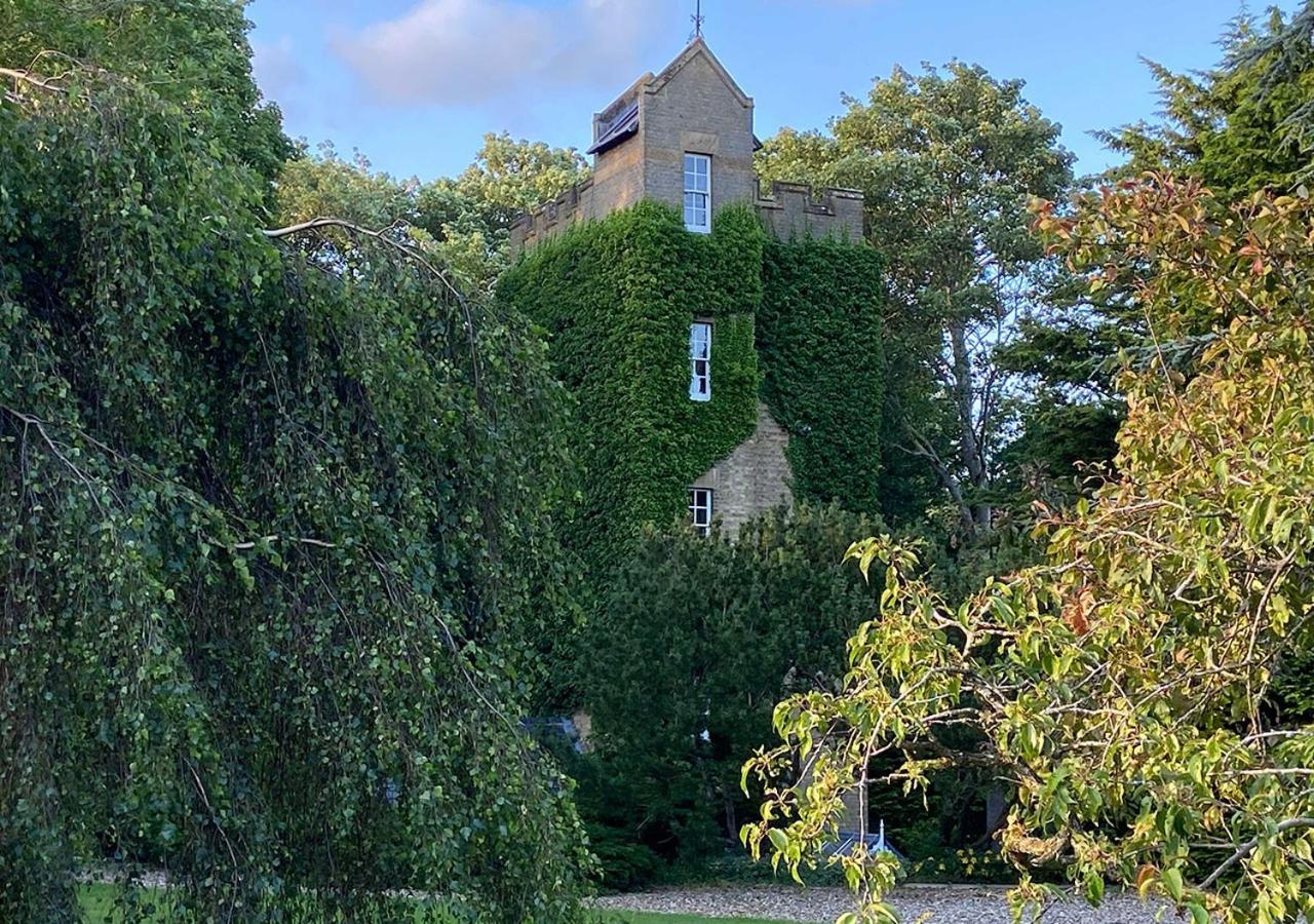 Unique Living In Victorian Water Tower Vila Benington  Exterior foto